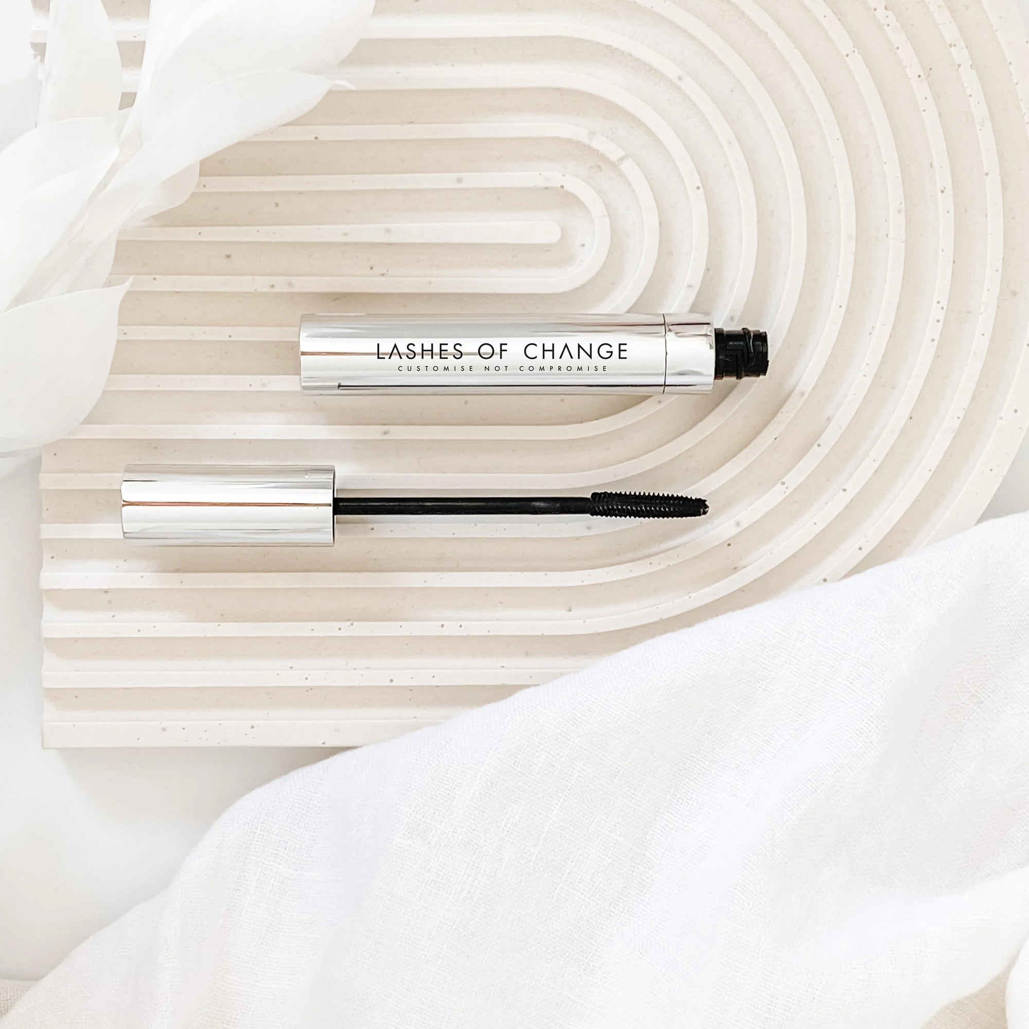 The Ideal Mascara for Mature Skin: Navigating Peri-menopause and Sensitive Eyes